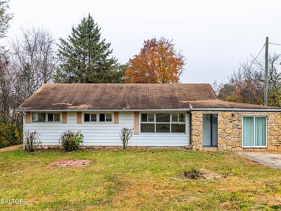 4th image of 4520 Nicholas Rd