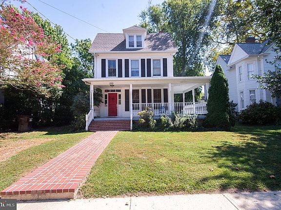 2nd image of 122 Vue De Leau St