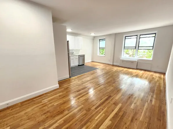 1725 Edison Avenue image 2 of 13