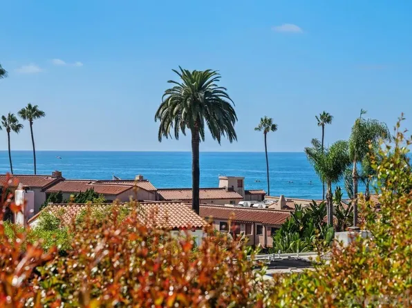7970 Roseland Dr, La Jolla, CA 92037