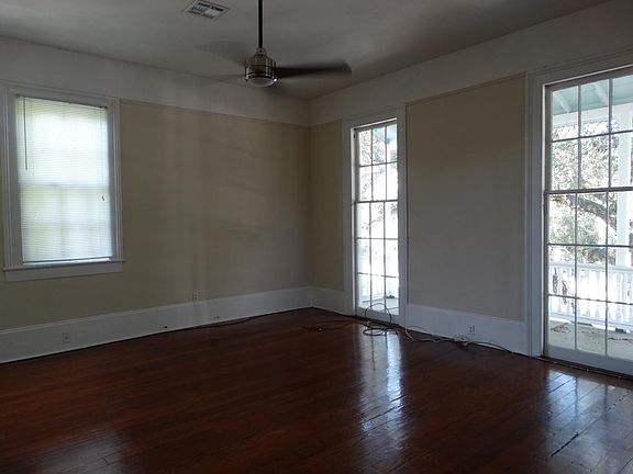 3rd image of 1122 Napoleon Ave #B