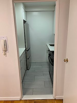 4th image of 155 E 34th St APT 10E