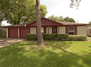 5811 Autumn Forest Dr, Houston, TX 77092