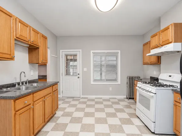 998-1000 Chicopee St #1L, Chicopee, MA 01013