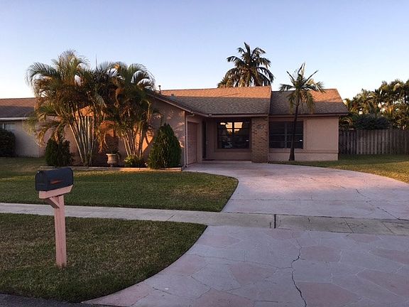 2nd image of 11711 NW 38th Pl