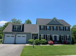 4 Lacivita Dr, Walpole, MA 02081