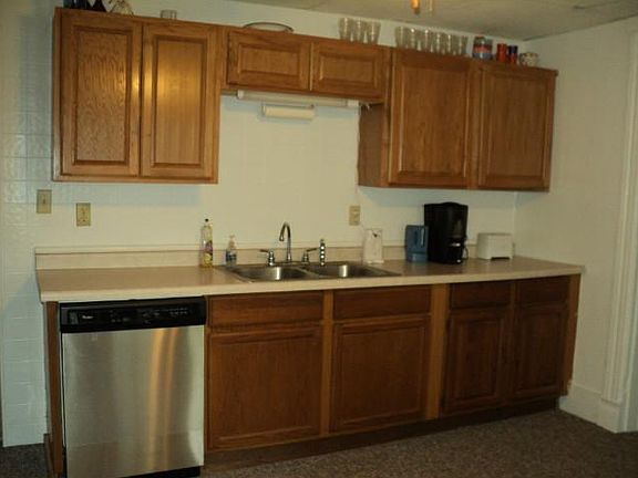 5th image of 213 Sweitzer St