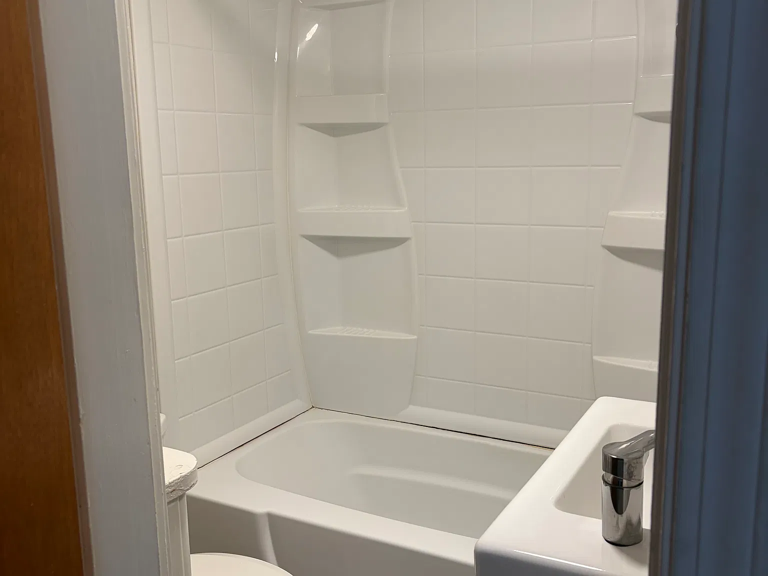 2 bed, $2,500 — Photo 4