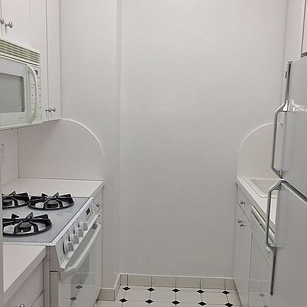 4th image of 60 E 8th St APT 9C
