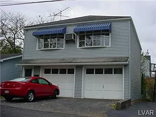 115 N Elm St photo 1