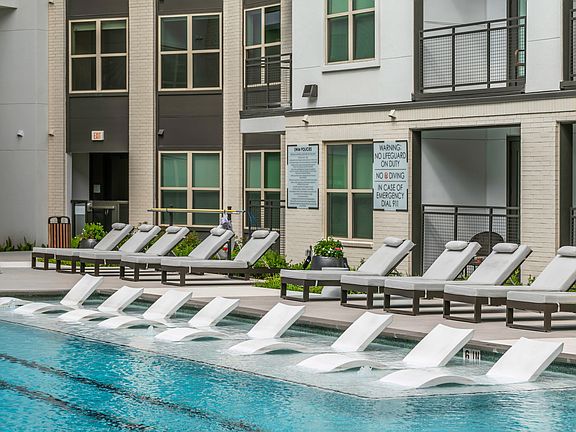 Sunledge lounge chairs