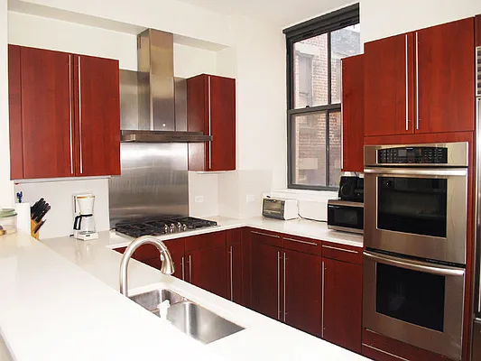 Rented by Sotheby's International Realty | media 20