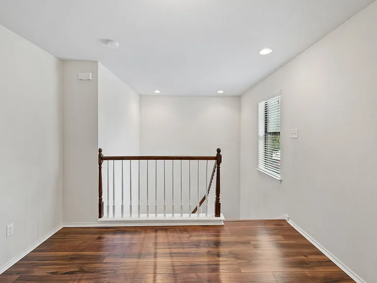 2101 Golden Arrow Ave — Photo 18