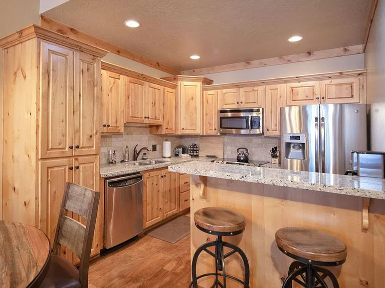 122 Hastings Dr #206 — Photo 6