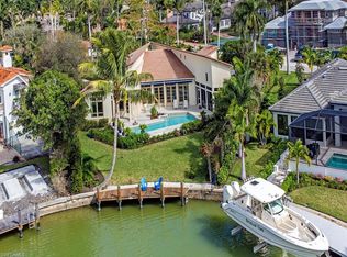 2397 Beacon Ln, Naples, FL 34103