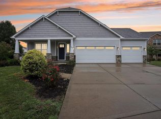 330 Berwick Cir, Belleville, IL 62221