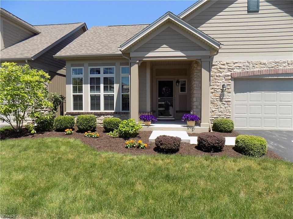 1st image of 581 Quarry Lakes Dr