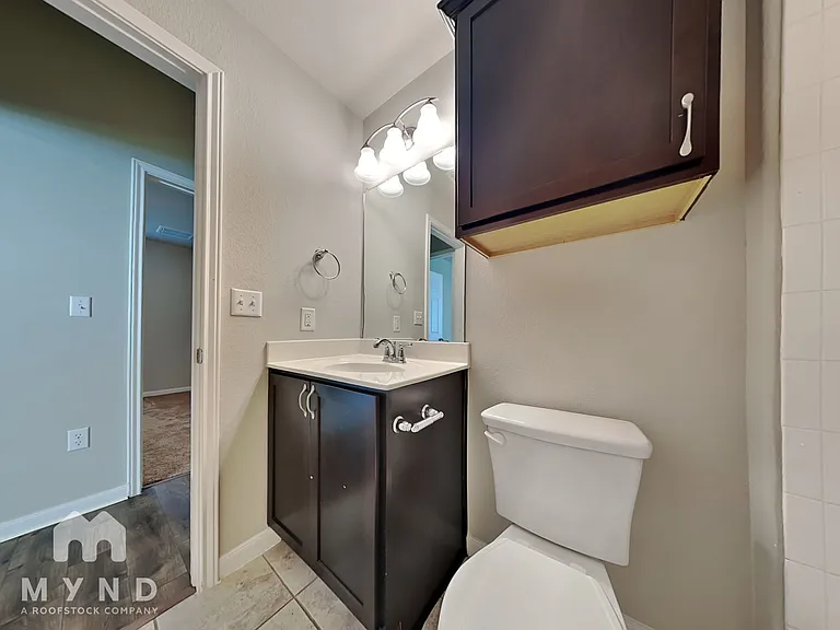351 Langely — Photo 21