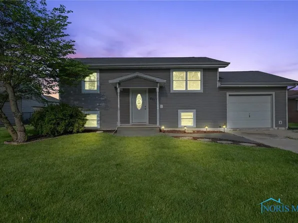 221 Darlene Dr, Wauseon, OH 43567