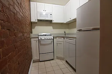 Rented by Guidance Realty Corp.