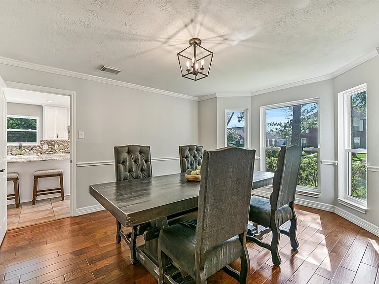 513 Meadow Bend Dr — Photo 5