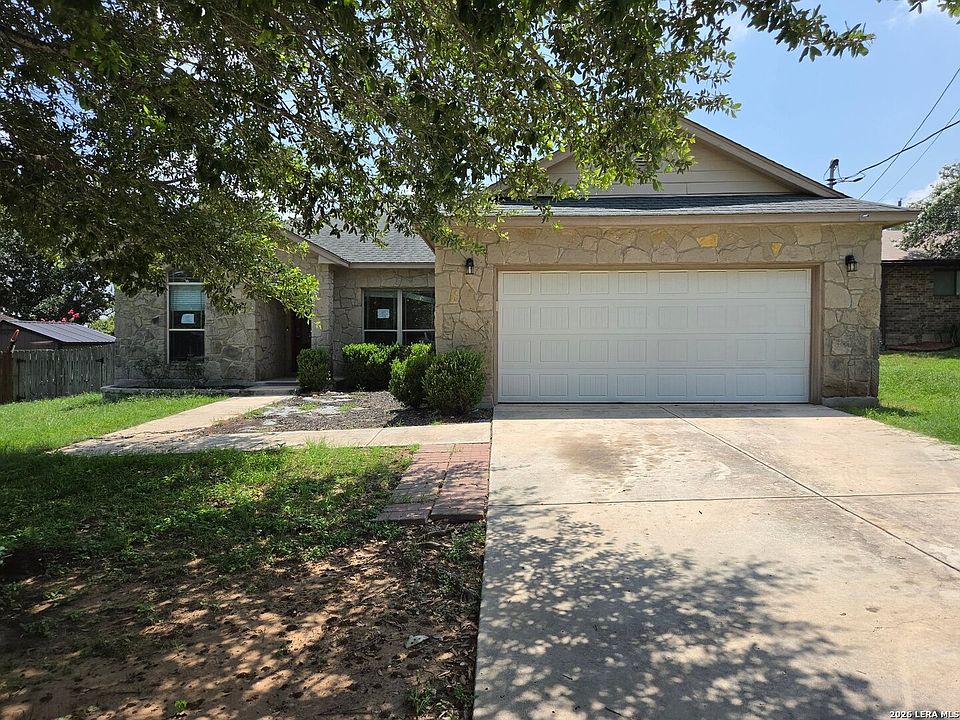 1st image of 106 Crestway