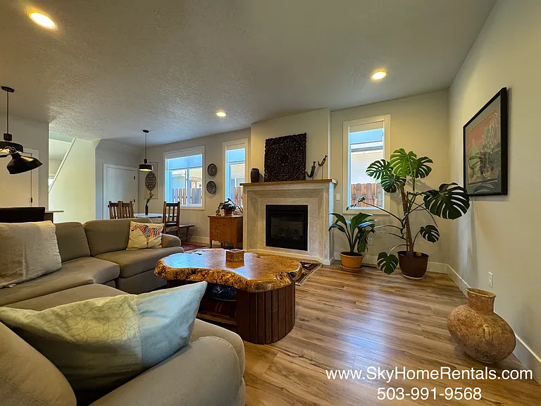 3930 Horner Ln N — Photo 6