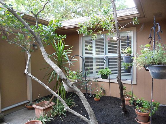 4th image of 7903 Corrales Dr