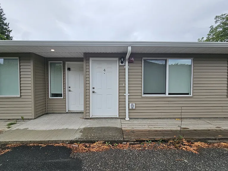 45790 Lewis Ave #4 — Photo 1