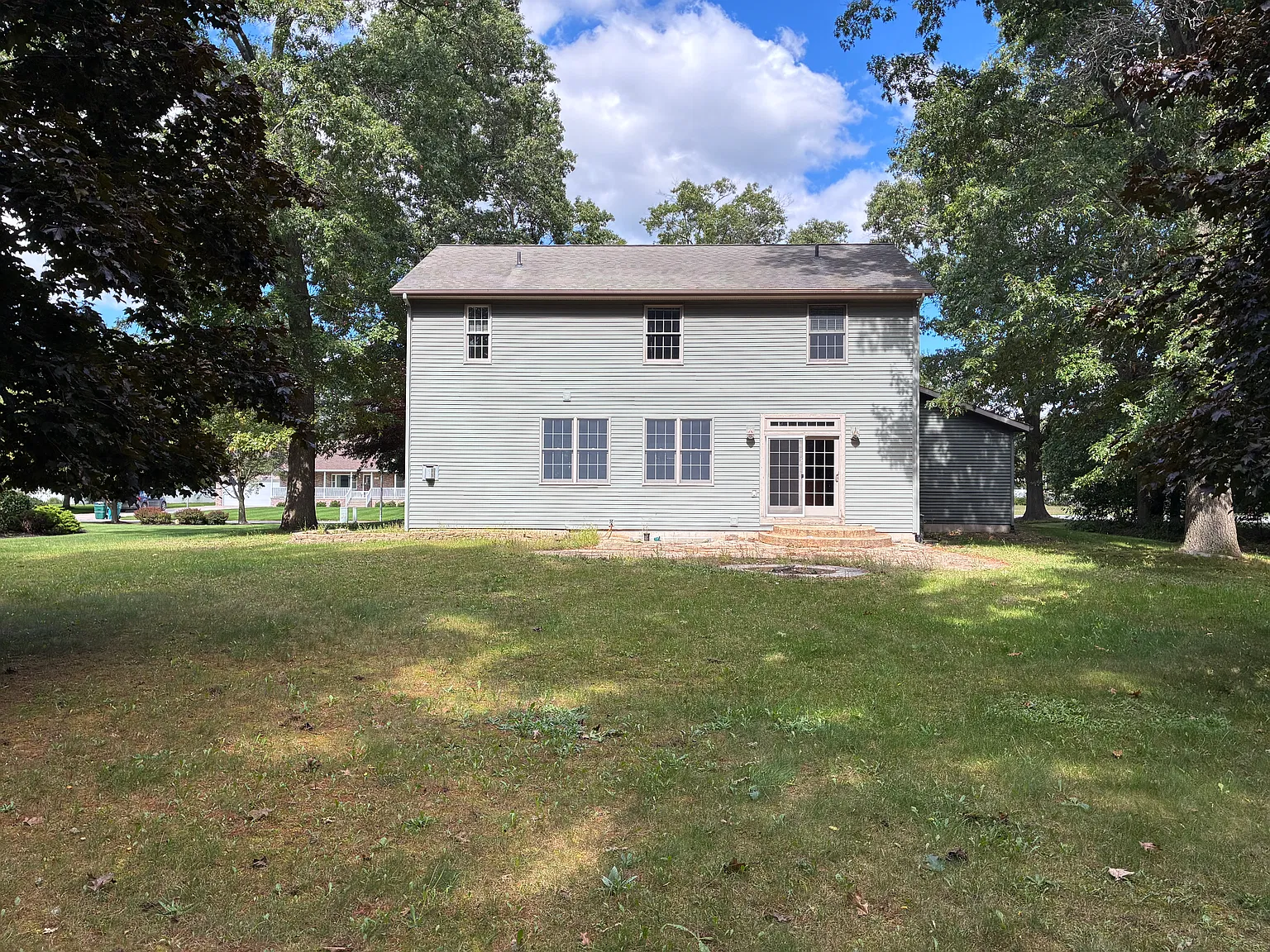5 bed, 3342 sqft, $2,800 — Photo 4