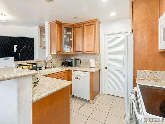 5th image of 3969 Mahaila Ave Unit 209