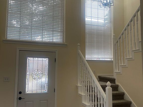2nd image of 1625 Bennington Dr