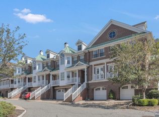 906 Heights Ln, Tenafly, NJ 07670