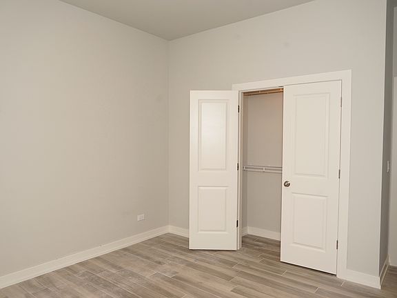 4th image of 6138 S University Ave #6138