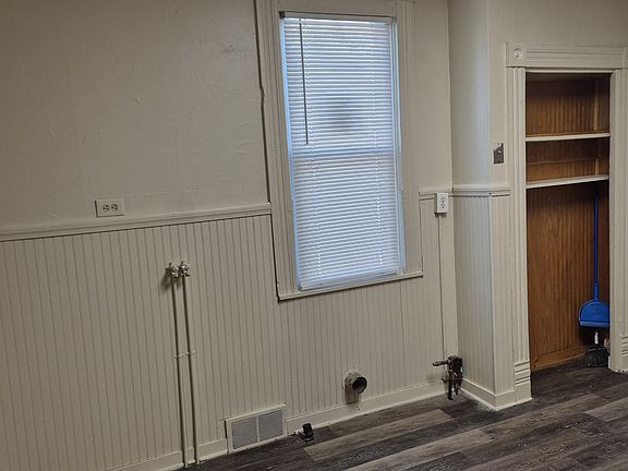5th image of 114 Mound Ave Unit 1