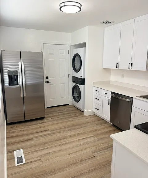 995 E Taylor St — Photo 3