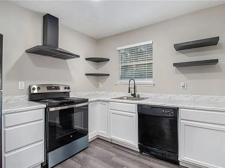 3490 Newberry Trl — Photo 9