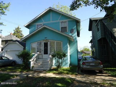 742 McCourtie St, Kalamazoo, MI, 49008