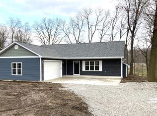 92 N High St, Croton, OH 43013