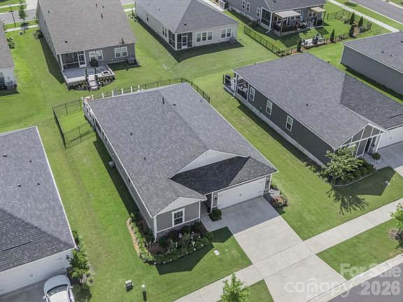 5th image of 3317 Black Cherry Dr