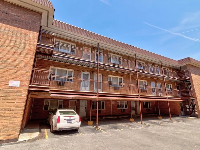 2334 N Harlem Ave #3C — Photo 4