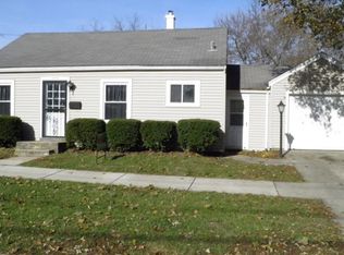 444 Parker Ave, Aurora, IL 60505