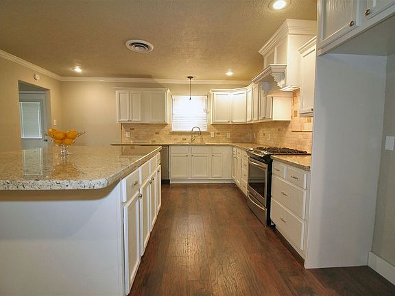 5th image of 13495 Chimney Rock Dr