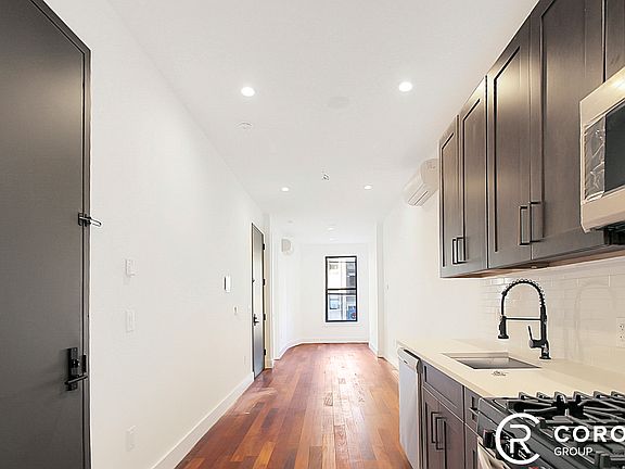 4th image of 996 Putnam Ave APT 2L