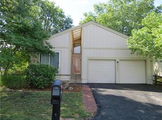 11921 W 66th St, Shawnee, KS 66216