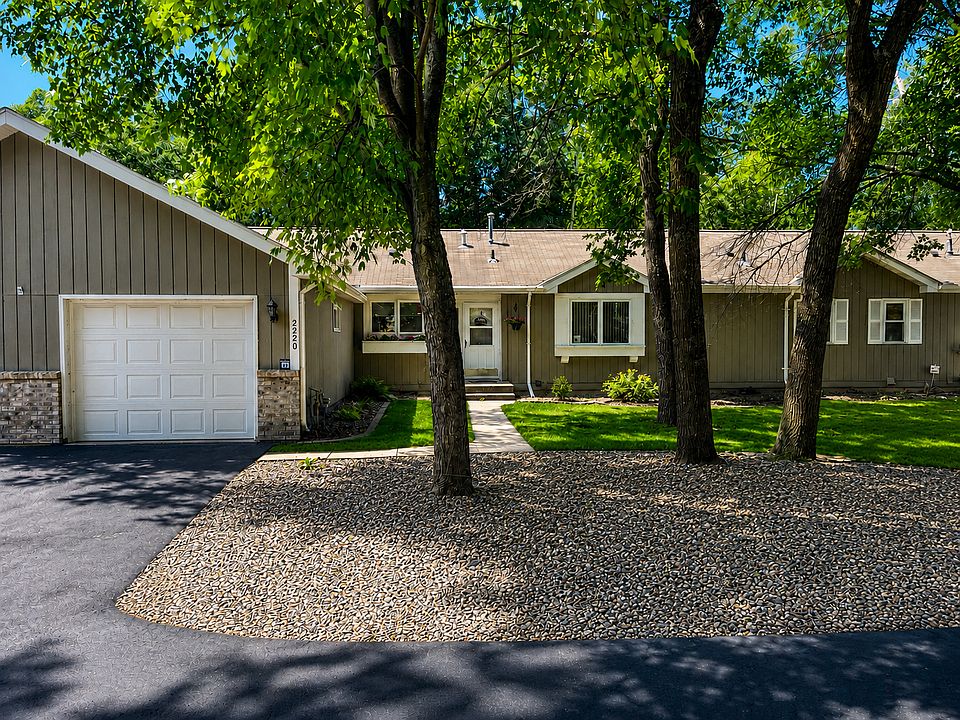 1st image of 2220 Spruce Dr #1