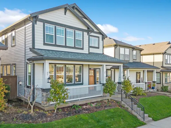 10826 SW Stockholm Dr, Wilsonville, OR 97070