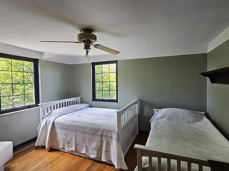 2921 Knowlson Ave — Photo 6