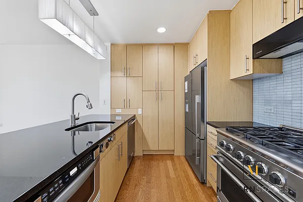 Kitchen, photo 1