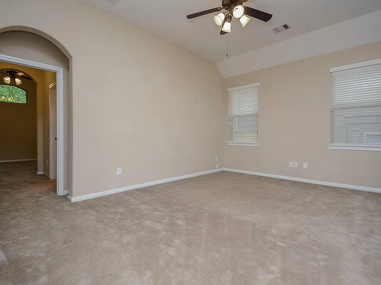 22 Cheswood Manor Dr — Photo 41